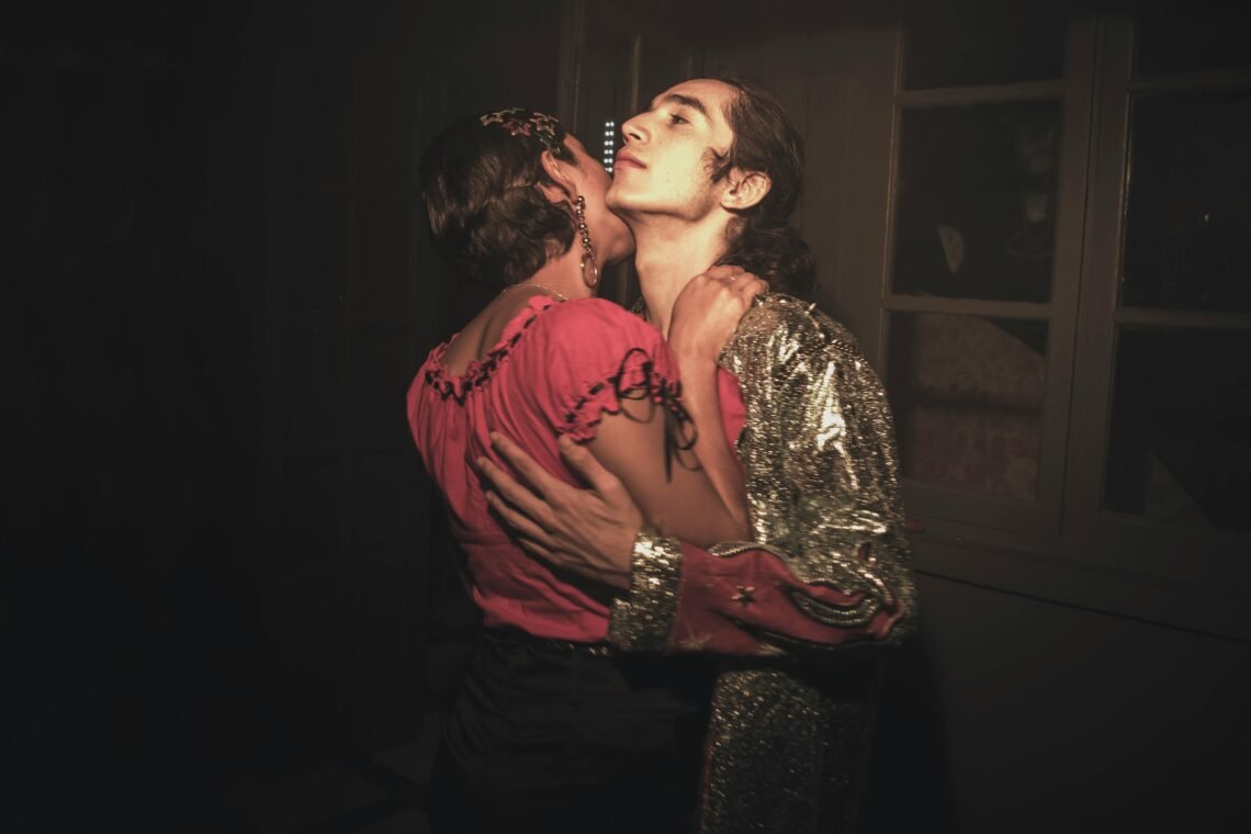 Romantic Dance Embrace in León de los Aldama
